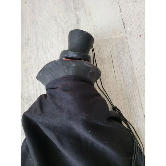 Paper magic group Skelton gentleman hanging head Halloween scary prop - Picture 5 of 6